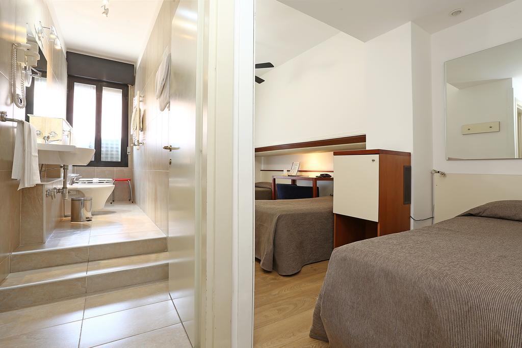 Hotel Corticella Bologna Bagian luar foto