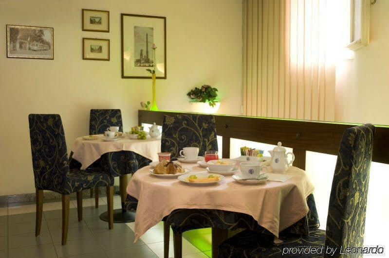 Hotel Corticella Bologna Bagian luar foto
